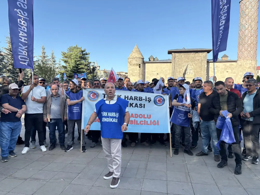 SAVUNMA SANAYİİ İŞÇİLERİ AYAKTA 