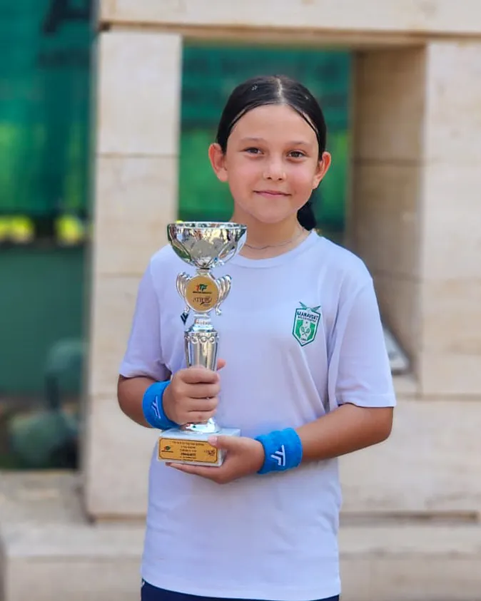 MANAVGAT BELEDİYESİ TENİS KULÜBÜ SPORCUSU GÜNEŞ BULUT’TAN GURUR VEREN BAŞARI