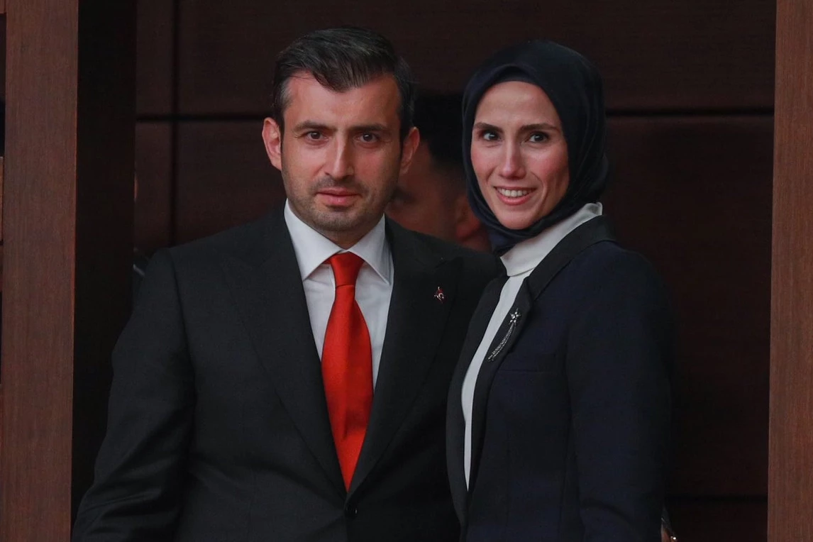 Sümeyye Erdoğan Bayraktar Next Sosyal’e katıldı, eşinden 