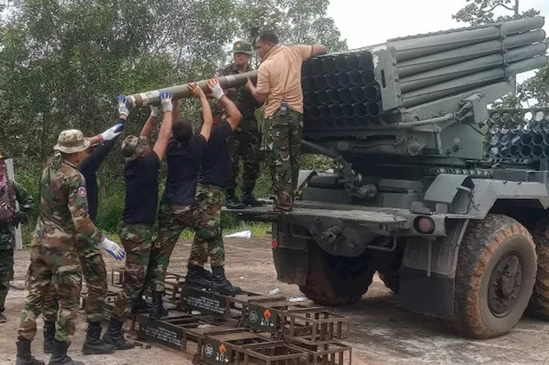 Tayland-Kamboçya sınırında çatışmalar şiddetlendi