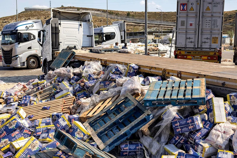 İşgalciler yardım tırlarını kasten yağmalattı: 87 tırdan geriye neredeyse hiçbir şey kalmadı