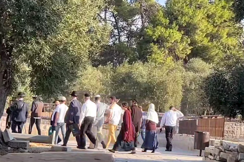 Siyonist Yahudiler Mescid-i Aksa