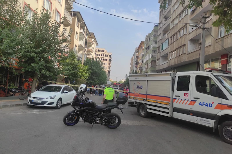 Diyarbakır’da kolonlarında hasar oluşan apartman tahliye edildi