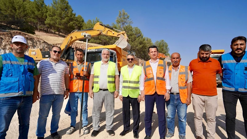 Adıyaman’da ulaşım yatırımı: İndere TOKİ’ye 5. bağlantı yolu ve karadağ çevre yoluna start verildi 