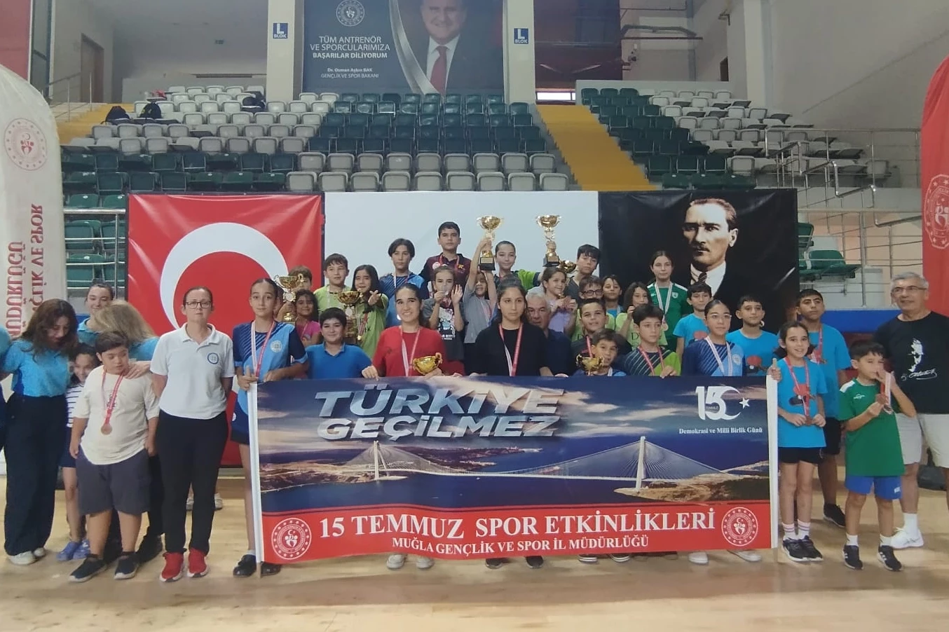 Muğla Büyükşehir’in genç raketleri turnuvaya damga vurdu