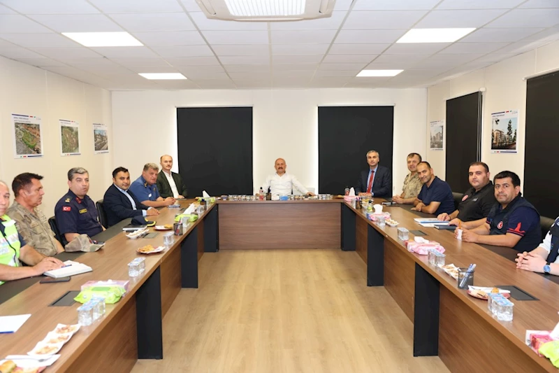 Vali Varol, Emlak Konut Yönetim Ofisine Çalışma inceledi 