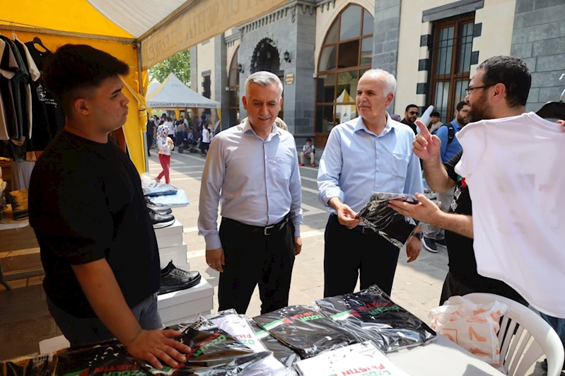 Cami görevlileri Gazze yararına kermes düzenledi