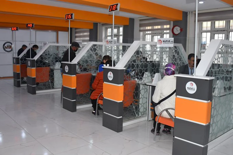 Eski tip ehliyetler için süre uzatıldı