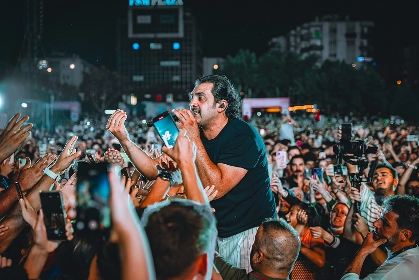 Bursalılar Bayhan ile coştu