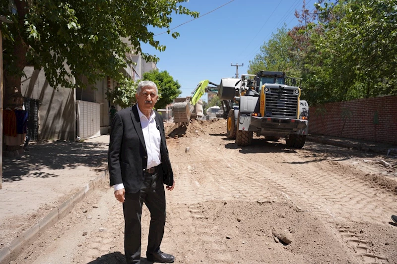 Kahta’da altyapı ve yol atağı: Yakup Can Bolat Caddesi yenileniyor 