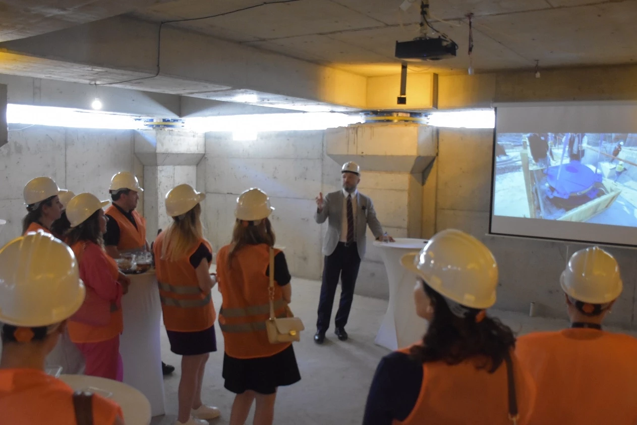 YAPİDER, Bursa’nınilk sismik izolatörlü projesini yerinde inceledi