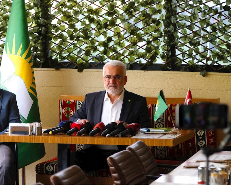 HÜDA PAR’dan kanun teklifi: ‘Cuma namazı saatinde çalışanlar izinli sayılsın’ 