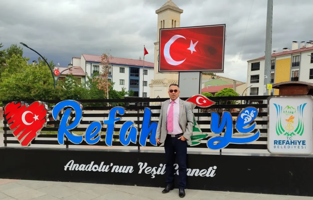 Ve… Demokrasi meydanında bende varım diyen birisi daha…