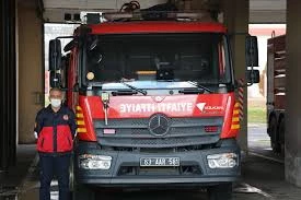 Şanlıurfa’da seyir halindeki otomobil alev aldı