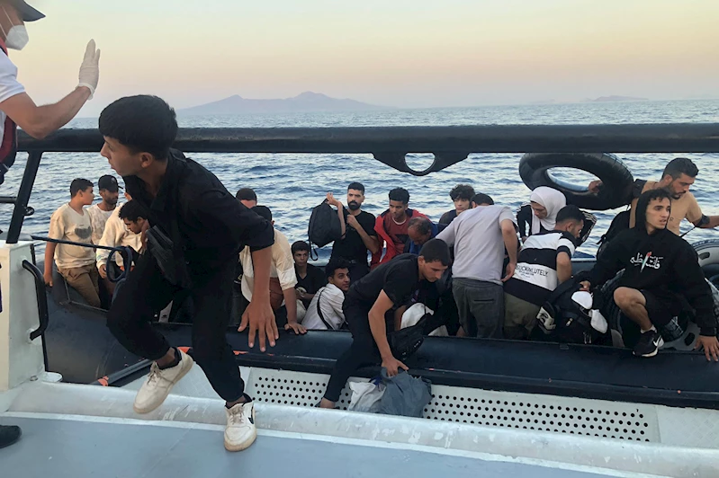 Muğla açıklarında 22 düzensiz göçmenler kurtarıldı