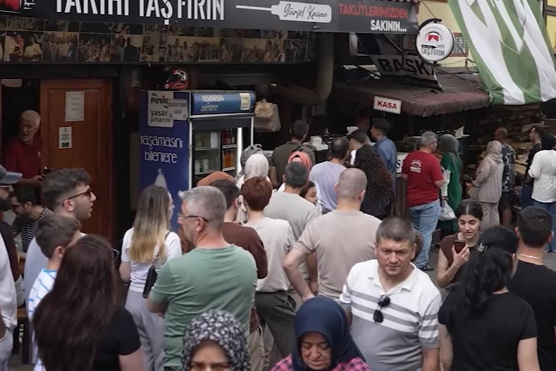 Bursa kültürle buluştu, esnaf kazandı