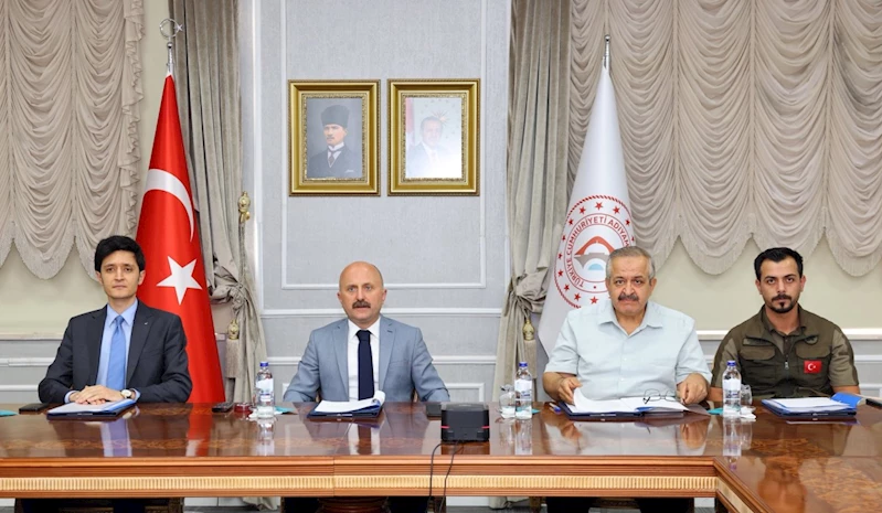 Vali Dr. Osman Varol, sahipsiz hayvanların korunmasına yönelik VKS toplantısına katıldı 