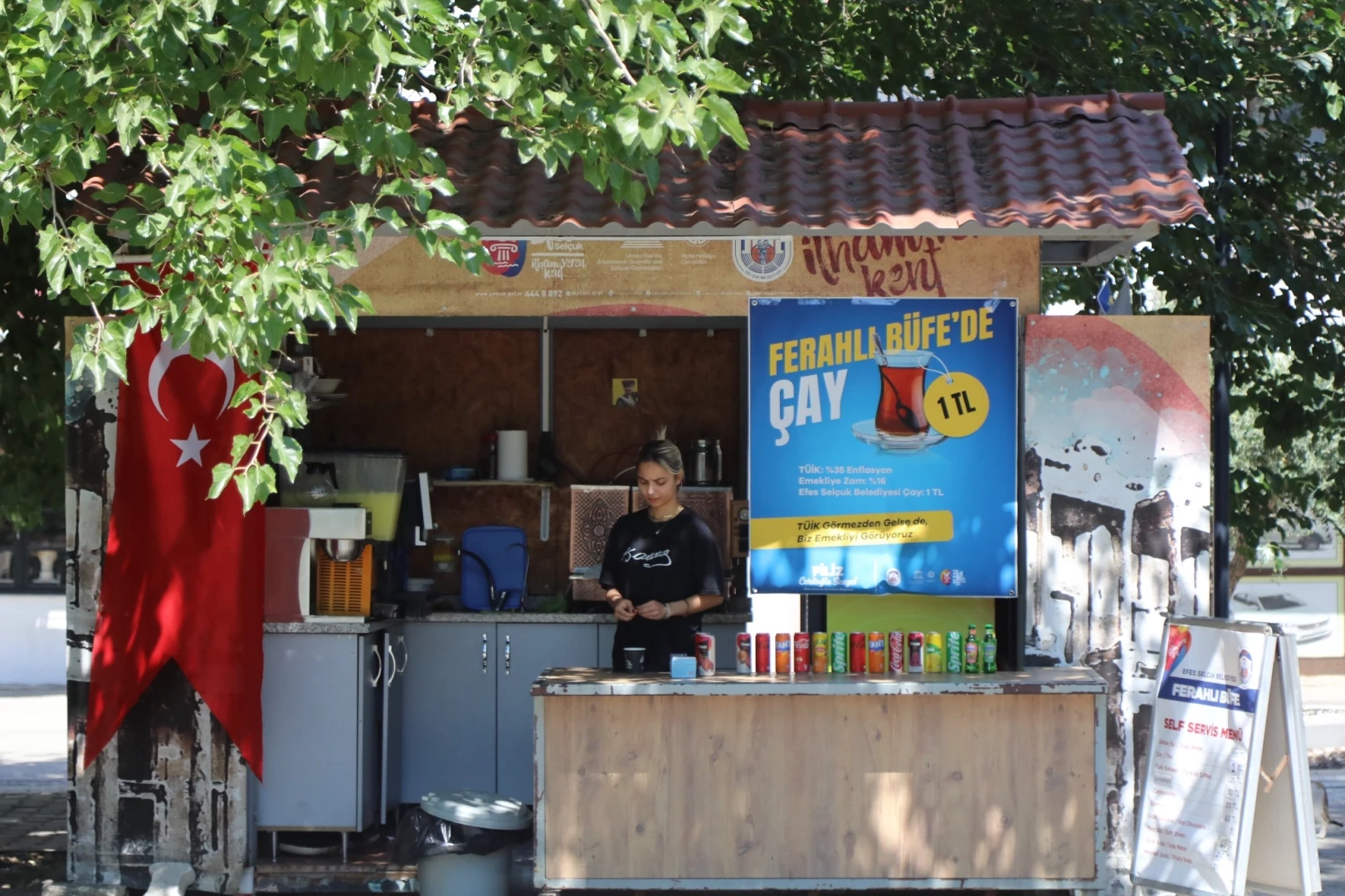 Enflasyona karşı sıcak bir bardak: Selçuk’ta çay 1 TL!