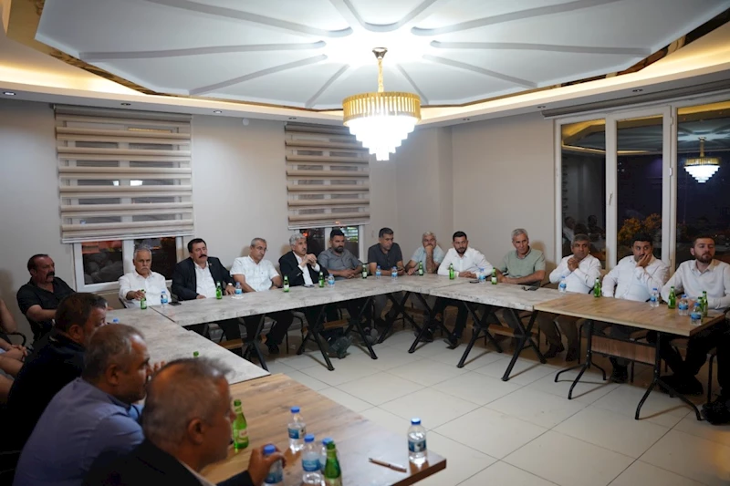 Başkan Hallaç, mahalle muhtarlarıyla iştişare toplantısında buluştu 