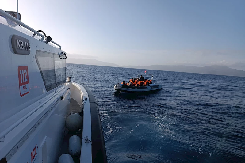 Muğla açıklarında 19 düzensiz göçmen yakalandı