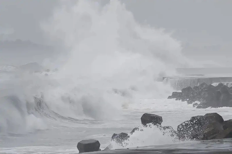 İçişleri Bakanlığından kuvvetli rüzgar ve fırtına uyarısı