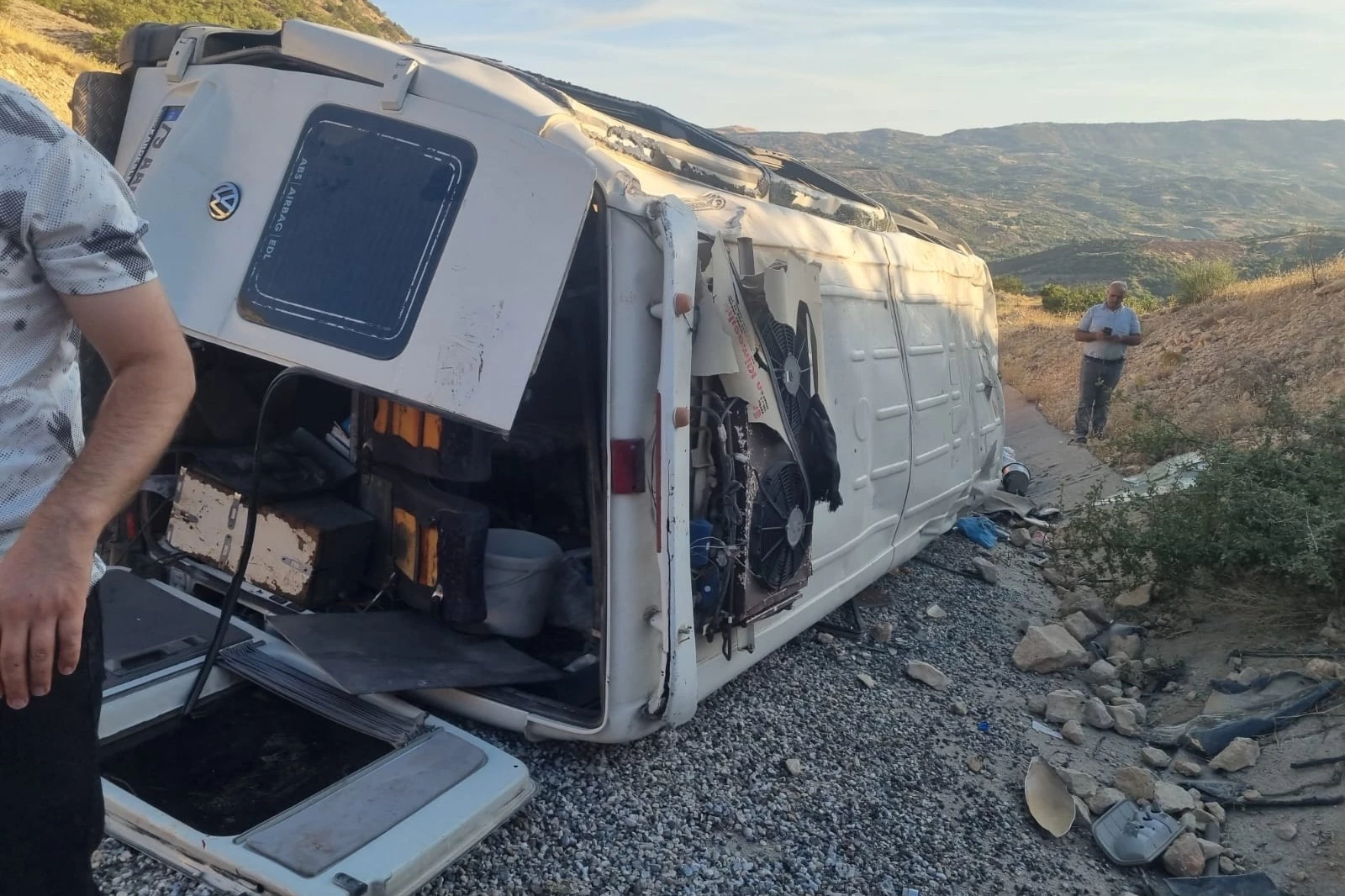 Fıstık işçilerini taşıyan minibüs kontrolden çıktı: 22 yaralı