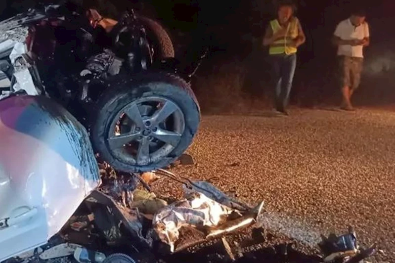 Çanakkale’de feci kaza: 6 kişi hayatını kaybetti