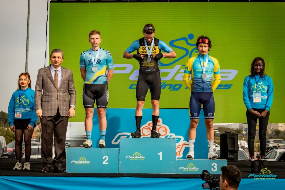 Pedalia ödüle doymuyor