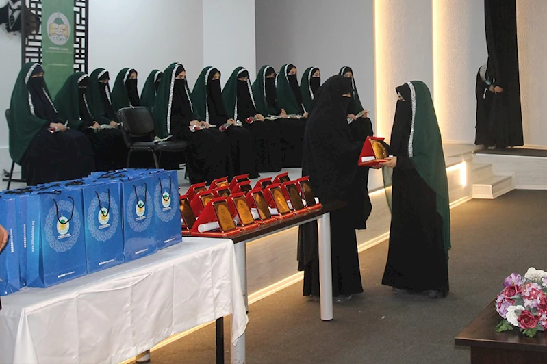 Van’da medrese eğitimini tamamlayan kız öğrenciler için mezuniyet programı düzenlendi