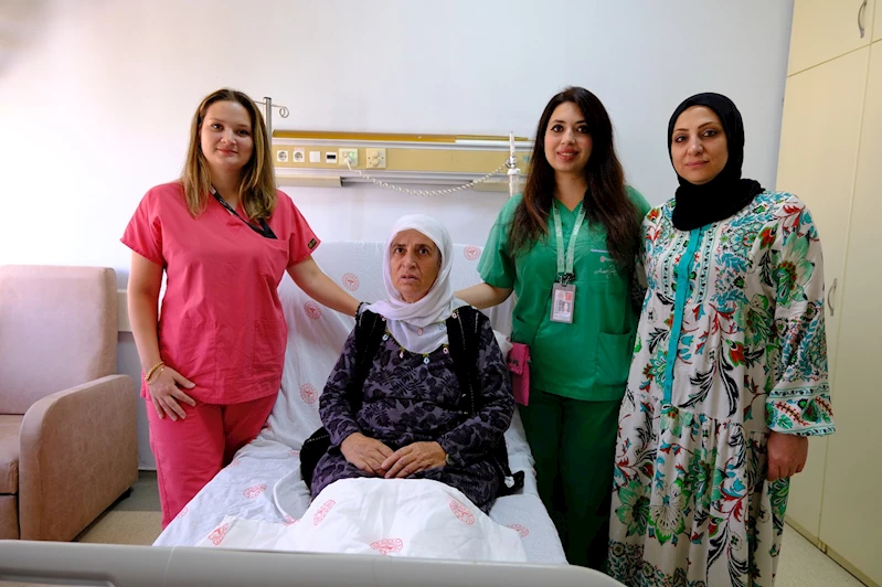 Nefes darlığı yaşayan kadının kalbinin üzerinden 2 kiloluk kitle çıkarıldı