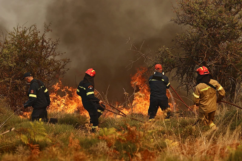 Yunanistan’da son 4 günde 242 orman yangını çıktı