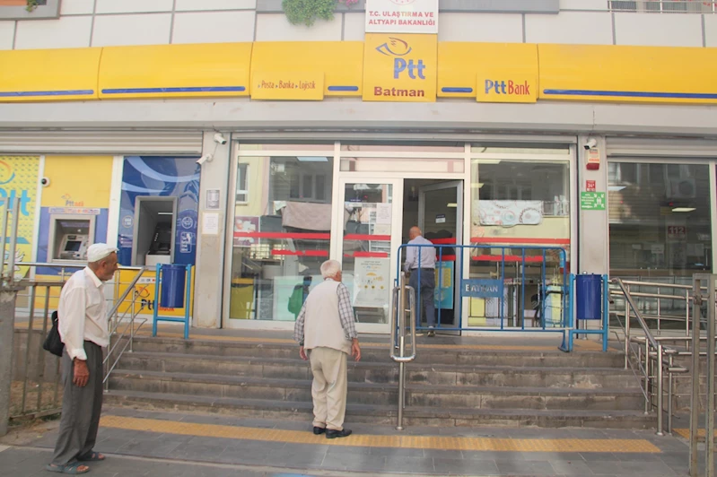 Memur grevine tepki gösteren vatandaşlar: Grevin bedelini biz ödüyoruz