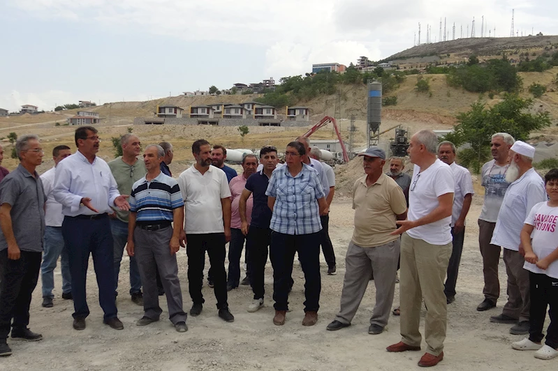 Mahalle sakinlerinden beton santrali tepkisi: Bir firma para kazanacak diye binlerce insanın sağlığını hiçe sayamaz!