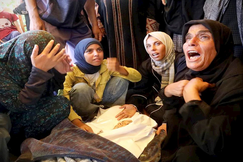 Katil rejim sabahtan bu yana 33 Filistinliyi daha katletti