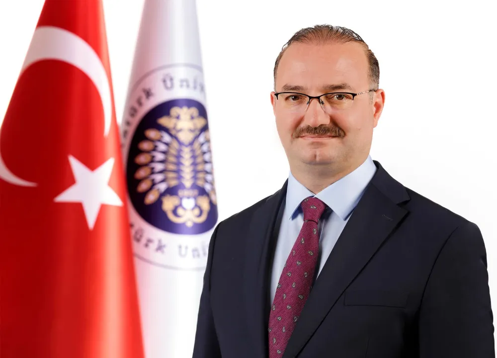 “Rektör Hacımüftüoğlu: Durmak yok, çalışmaya devam. Önceliğimiz topluma dokunan bilim.”