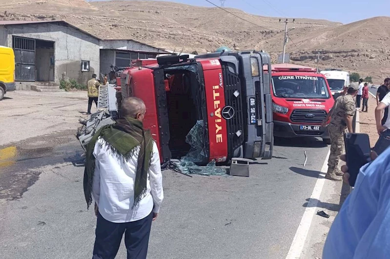 Yangına giden itfaiye aracı devrildi: 5 yaralı