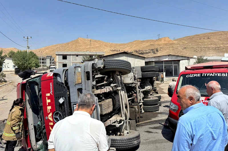 Yangın ihbarına giden itfaiye aracı kaza yaptı: 5 yaralı