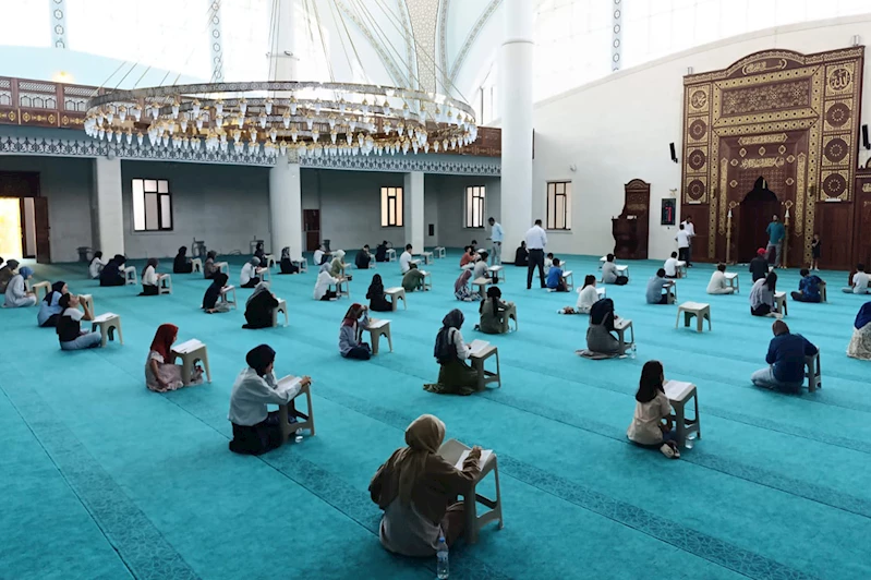 Bingöl İl Müftülüğü yaz Kur’an kursu öğrencilerine yönelik ödüllü bilgi yarışması