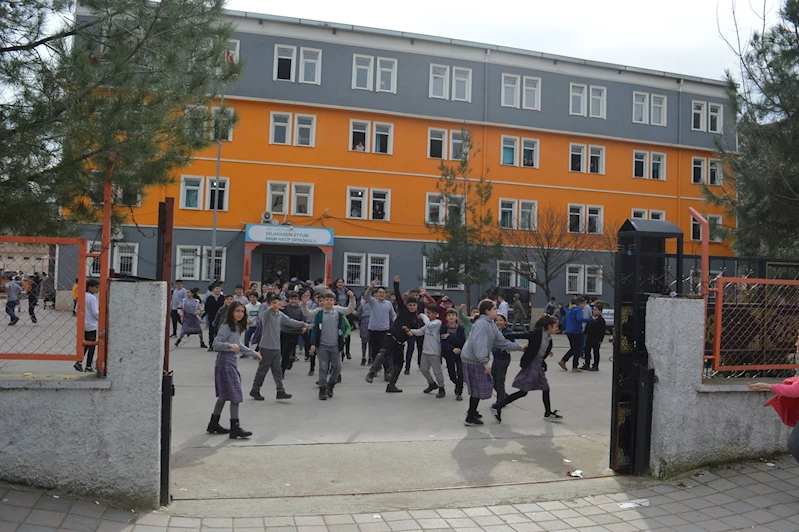 Kayıt parası talep eden okul müdürlerine sıfır tolerans