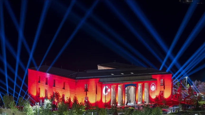  Kabine Ahlat’ta Başlıyor, Külliye’de Devam Edecek