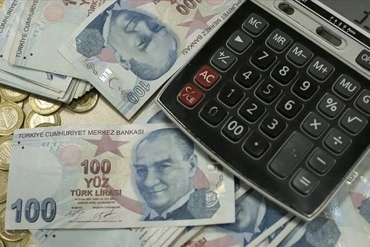 Memur ve emekli maaşlarına zam kararı 