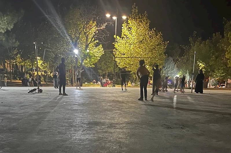 Siirt’te vatandaşlardan Kızlar Tepesi’nde aydınlatma talebi