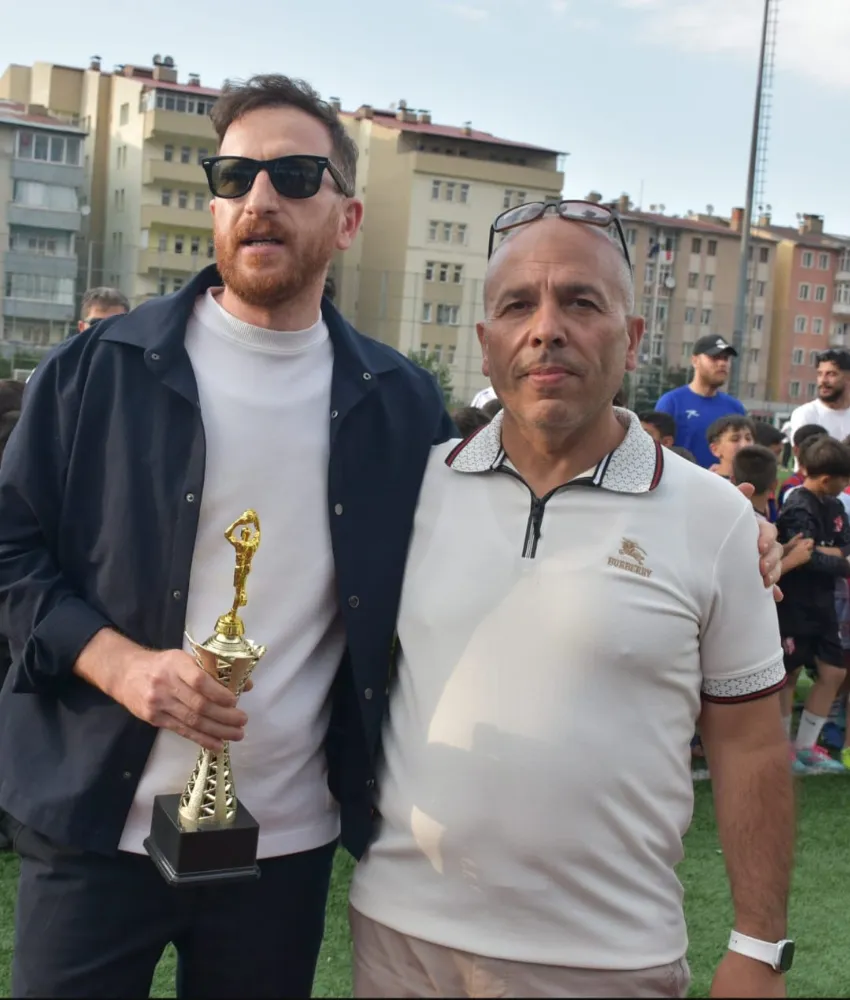 ERZURUM FUTBOLUNDA KRİZİ ÖNLEYEN İSİM…