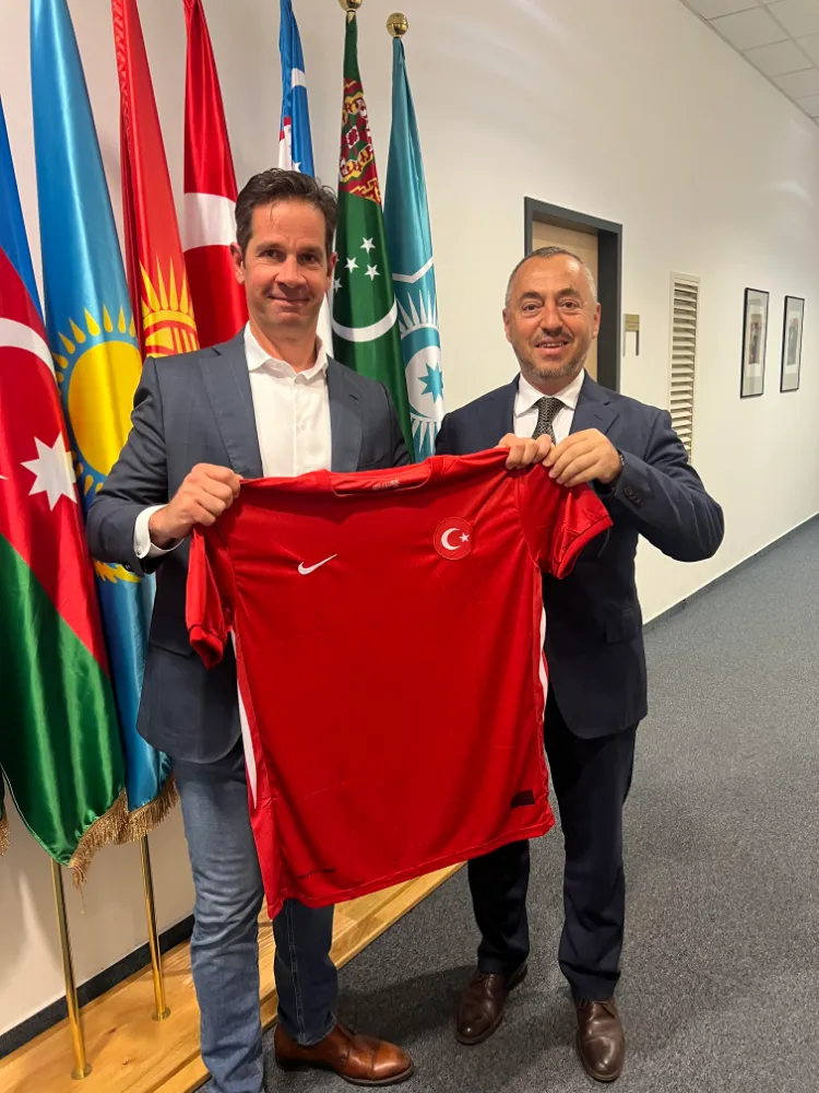 Başkan Şahbaz TDT Macaristan Direktörü Büyükelçi Hendrich