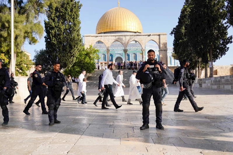 Temmuzda Mescid-i Aksa’ya 27 baskın düzenlendi: Harem-i İbrahim’de 51 kez ezan engellendi