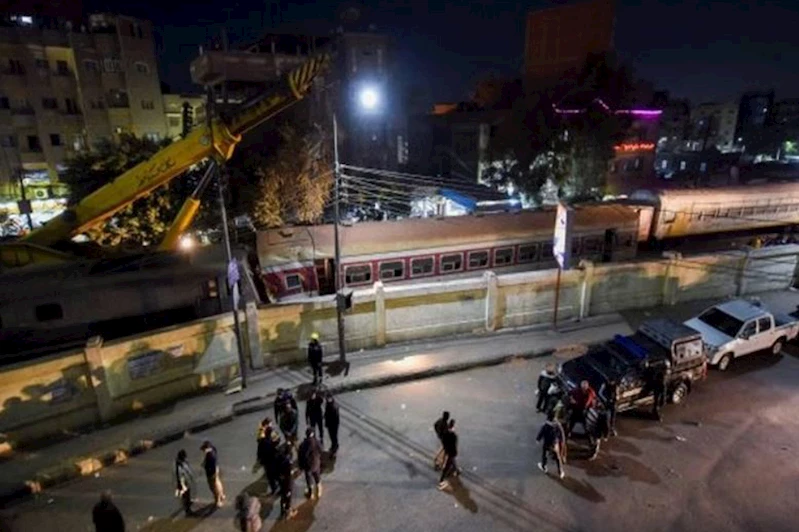 Mısır’da yolcu treni kazası: 3 ölü, 94 yaralı