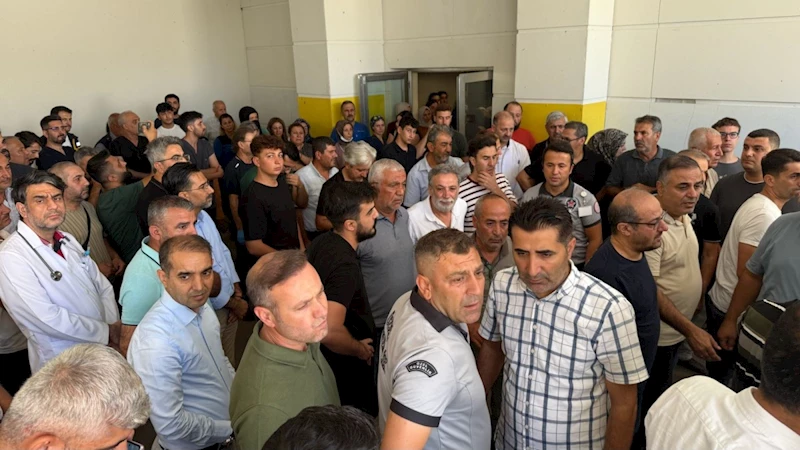 Diyarbakır’daki Kazada Hayatını Kaybeden Adıyamanlı Sağlık Çalışanları Son Yolculuklarına Uğurlandı  - Videolu Haber