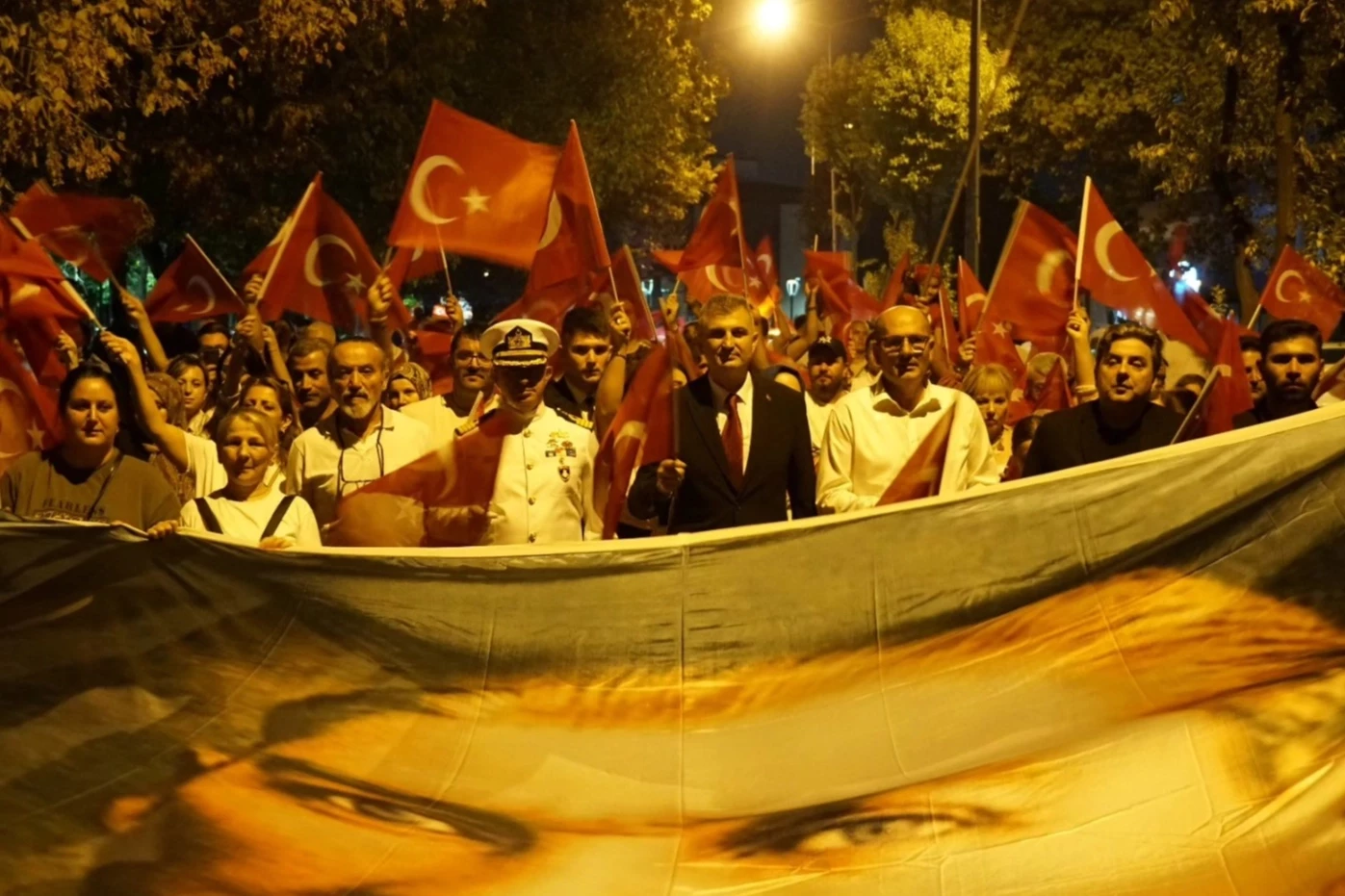 Fener alayı Gölcük