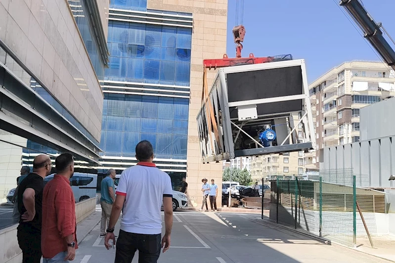 Siirt Eğitim ve Araştırma Hastanesi’nde klima sorunu gideriliyor