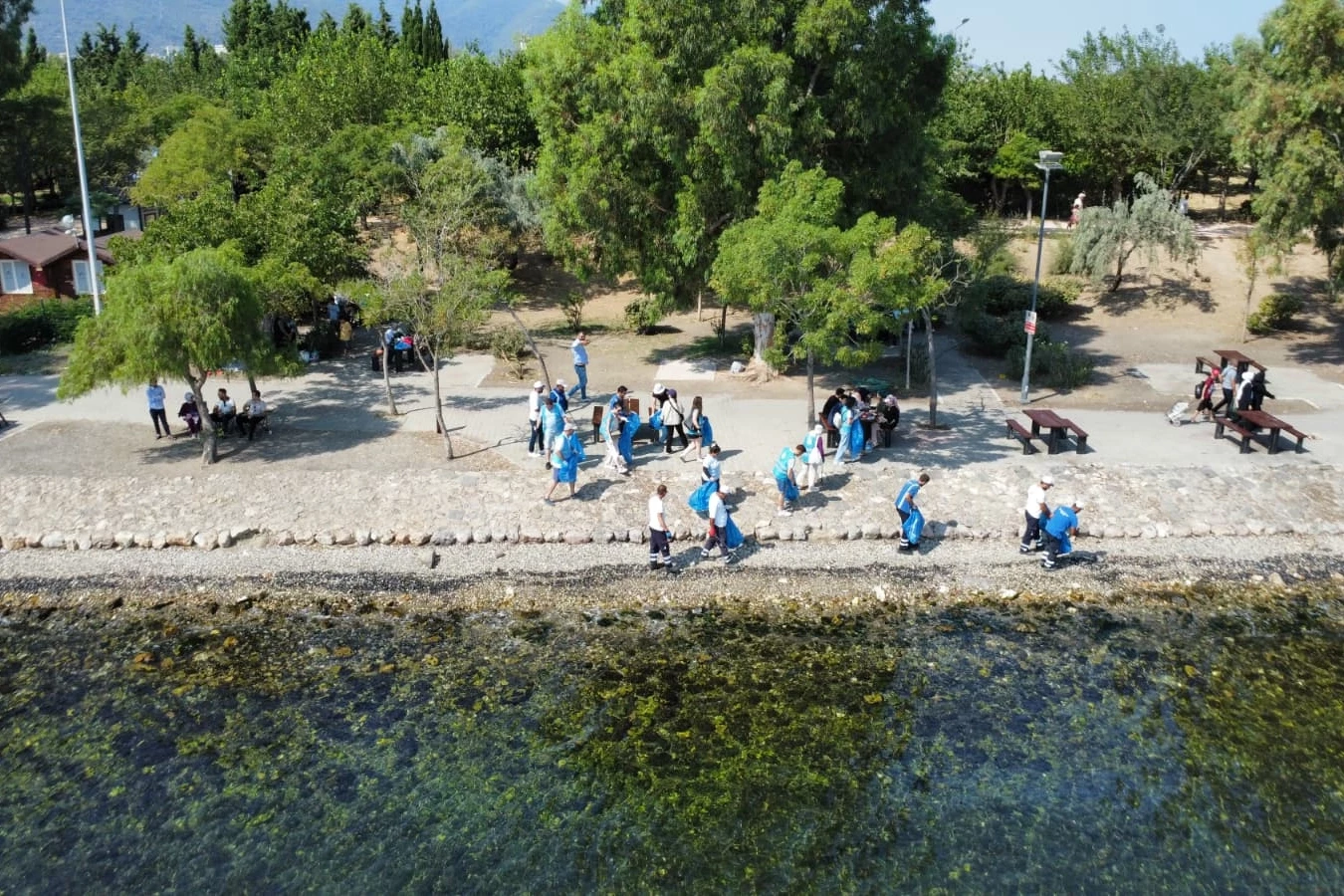 İzmir Çakalburnu Lagünü’nde temizlik seferberliği